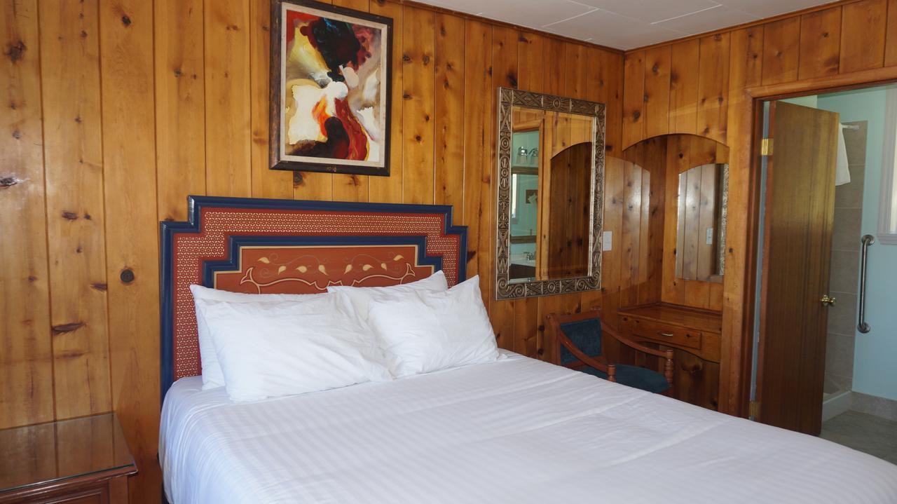 Hotel Melitas Crater Lake 2*